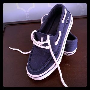 Boys navy blue boat shoes size 1